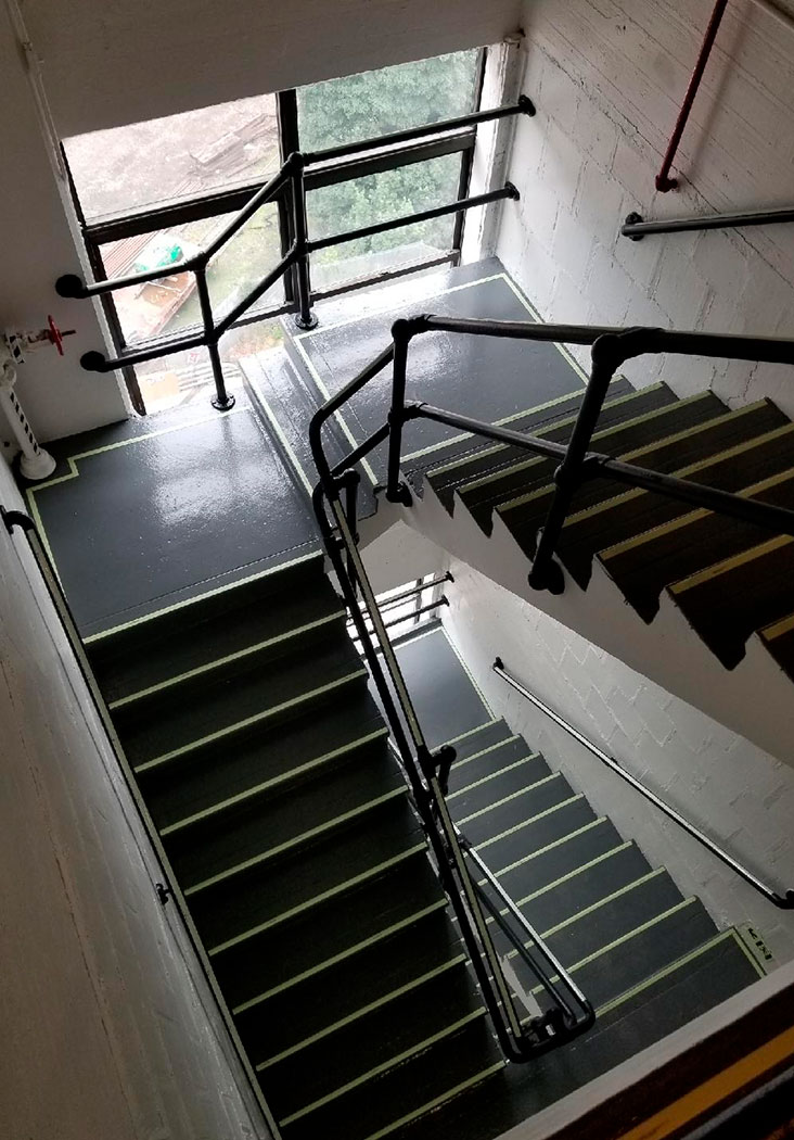 photoluminiscent stairs